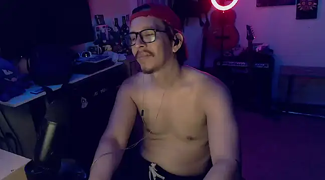 Snapshot of Pit_xxz chatting on February 15, 2025, 5:41 am Pit xxz online show from February 15, 2025, 5:41 am