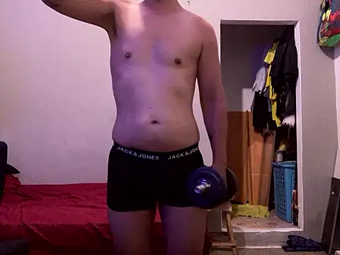 Snapshot of Pit_xxz chatting on March 18, 2025, 1:10 am Pit xxz online show from March 18, 2025, 1:10 am