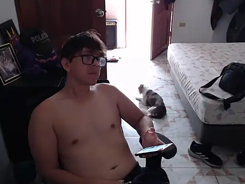 Snapshot of Pit_xxz chatting on September 17, 2025, 12:51 pm Pit xxz online show from September 17, 2025, 12:51 pm