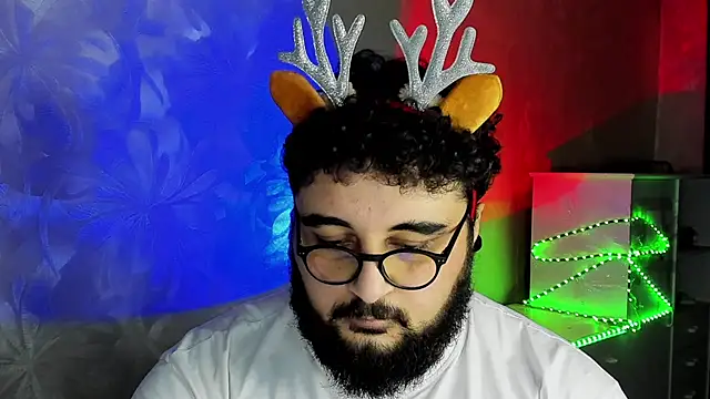 Snapshot of teddy_alan chatting on December 15, 2024, 6:26 pm teddy alan online show from December 15, 2024, 6:26 pm