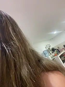 gwen ashly online show from April 16, 2026, 9:04 pm