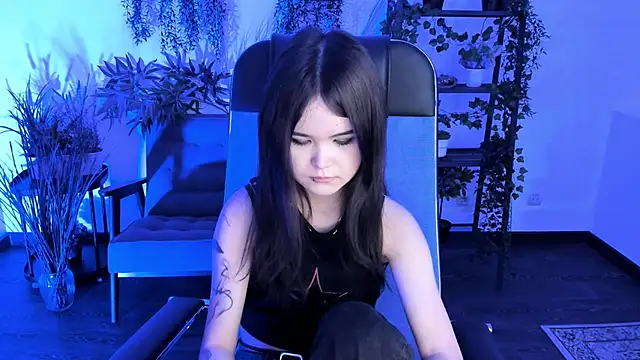 Elainebeness online show from December 2, 2025, 8:15 pm