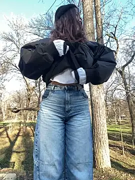 PoppyRobinson online show from December 7, 2024, 9:17 am