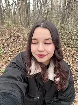 PoppyRobinson online show from December 9, 2024, 12:08 pm