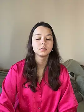 PoppyRobinson online show from December 19, 2024, 8:13 am