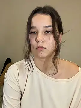 PoppyRobinson online show from December 29, 2024, 8:22 am