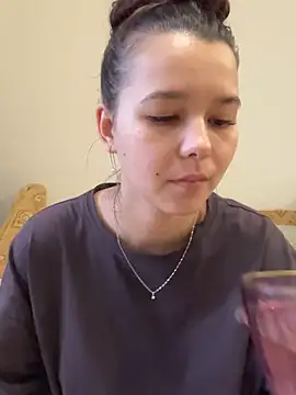 PoppyRobinson online show from January 13, 2025, 8:05 am