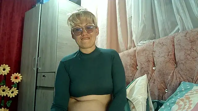 taylor198115 online show from December 6, 2024, 7:34 pm