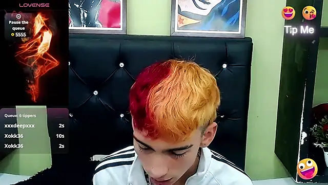 ttimy x boy online show from March 14, 2025, 11:53 pm