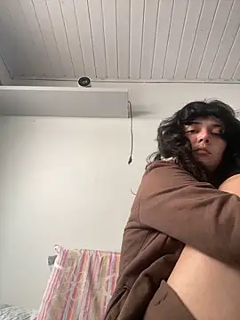 Snapshot of magalunabb chatting on October 22, 2025, 4:18 pm magalunabb online show from October 22, 2025, 4:18 pm