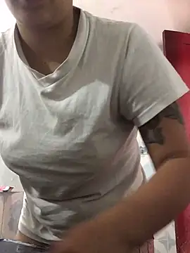 Miss oliviaa online show from February 24, 2025, 4:04 pm