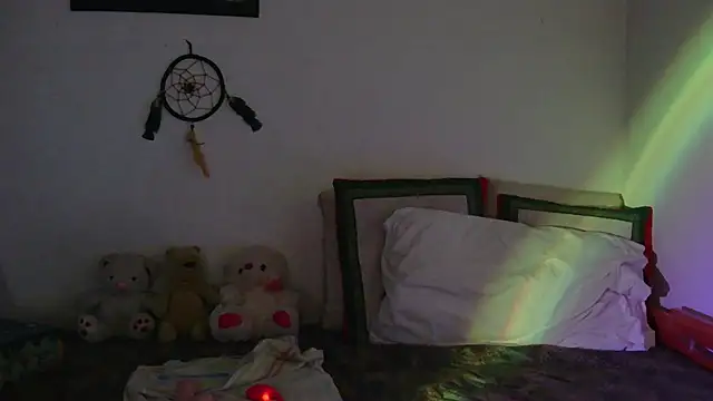 Miss oliviaa online show from March 4, 2025, 10:49 pm