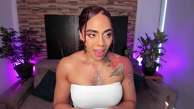 emilyfitness online show from January 7, 2026, 8:44 pm