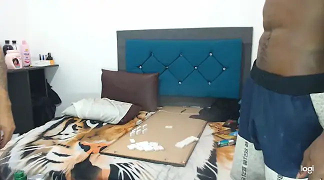 logannth online show from March 9, 2025, 6:06 am