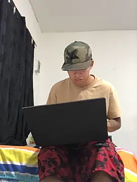 logannth online show from November 21, 2025, 4:44 am