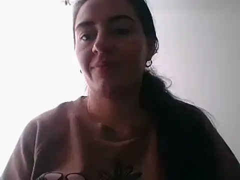  karlie kloss  online show from December 9, 2024, 9:05 pm