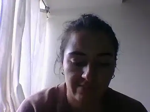  karlie kloss  online show from December 29, 2024, 10:03 pm