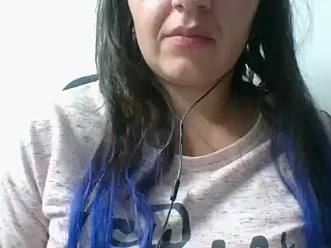  karlie kloss  online show from January 16, 2025, 1:48 am