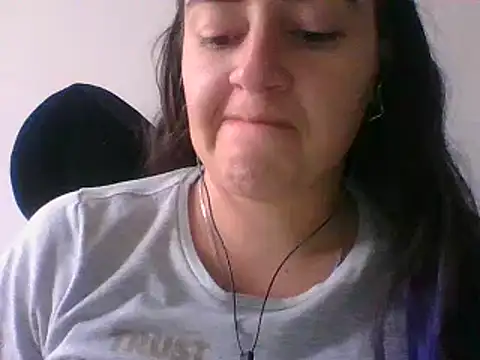  karlie kloss  online show from February 5, 2025, 10:22 pm