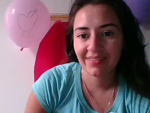  karlie kloss  online show from February 17, 2025, 10:36 pm