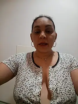 MirandaSoto online show from December 3, 2025, 4:09 am