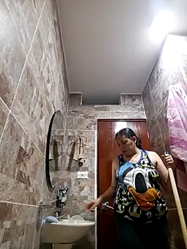 MirandaSoto online show from April 27, 2026, 3:59 am