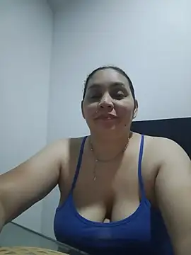 Snapshot of MirandaSoto chatting on May 19, 2026, 4:19 am MirandaSoto online show from May 19, 2026, 4:19 am