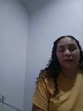 Snapshot of MirandaSoto chatting on May 25, 2026, 3:45 am MirandaSoto online show from May 25, 2026, 3:45 am