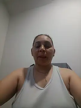 Snapshot of MirandaSoto chatting on June 2, 2026, 3:30 am MirandaSoto online show from June 2, 2026, 3:30 am