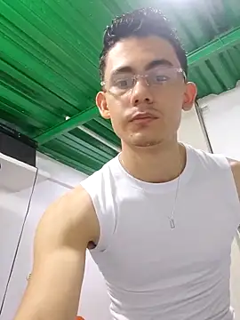 alexispaez457062 online show from September 21, 2025, 2:35 am