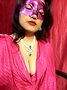 Stripy Doll online show from February 12, 2025, 7:56 pm