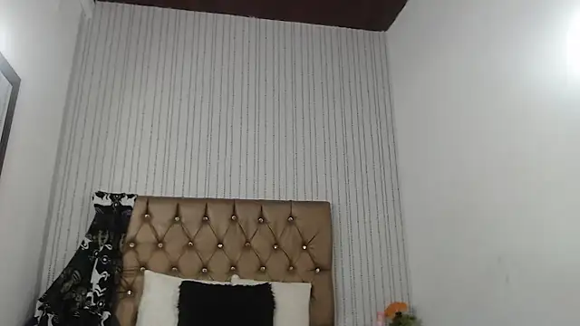 Snapshot of veneno_hot chatting on December 30, 2024, 2:08 pm veneno hot online show from December 30, 2024, 2:08 pm
