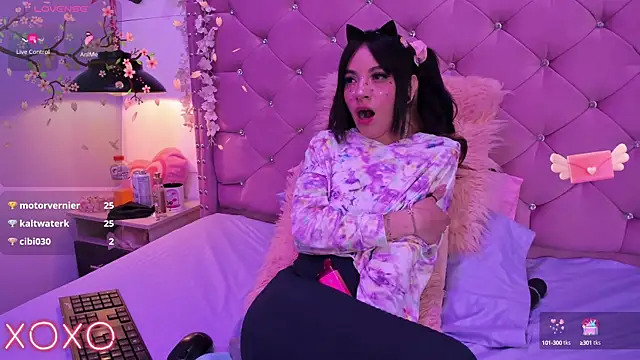 lauren evans96 online show from January 24, 2025, 5:42 am