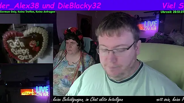 Snapshot of der_alex38 chatting on October 12, 2025, 6:51 pm der alex38 online show from October 12, 2025, 6:51 pm