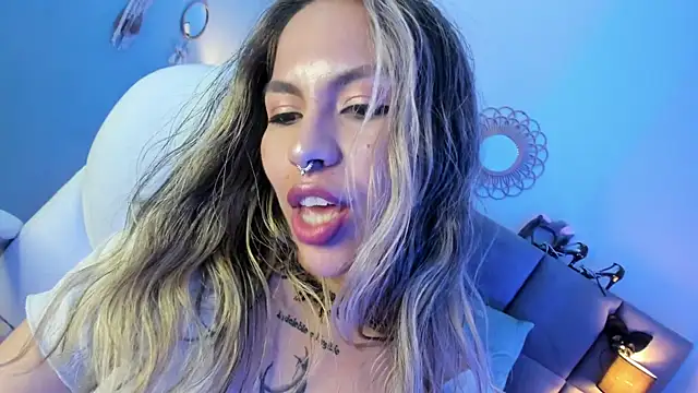 delilah fix online show from September 17, 2025, 7:26 pm