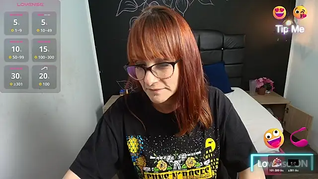 Snapshot of NatashaMason_ chatting on October 28, 2025, 3:10 am NatashaMason online show from October 28, 2025, 3:10 am