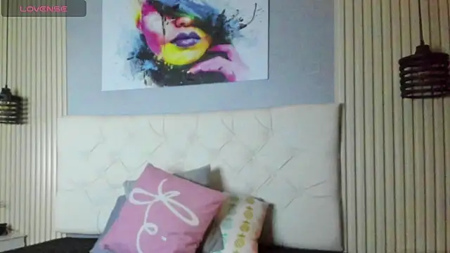 nicole  parker1 online show from January 18, 2025, 11:54 am