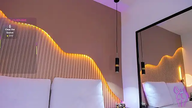 RenataJhonson  online show from March 11, 2026, 6:30 am