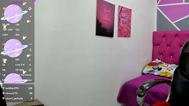 Snapshot of Helen_russo chatting on February 23, 2025, 8:55 pm Helen russo online show from February 23, 2025, 8:55 pm