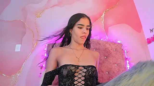 Bella  sweet online show from January 17, 2025, 1:04 am