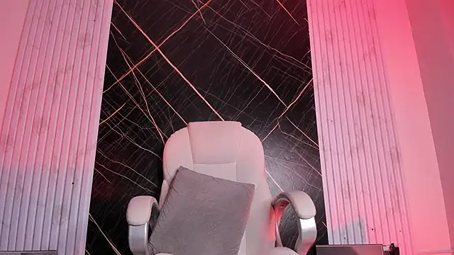 Snapshot of amber__blair chatting on January 23, 2025, 8:36 am amber  blair online show from January 23, 2025, 8:36 am