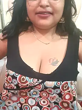 Snapshot of Ashwini_Gowda_91 chatting on December 7, 2024, 7:43 pm Ashwini Gowda 91 online show from December 7, 2024, 7:43 pm