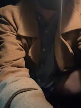 Hideen-real-face online show from March 19, 2025, 10:22 am