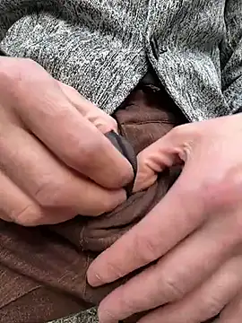 Hideen-real-face online show from February 23, 2026, 4:54 am