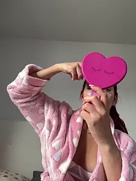 Snapshot of julialupato1606 chatting on February 12, 2025, 3:38 pm julialupato1606 online show from February 12, 2025, 3:38 pm