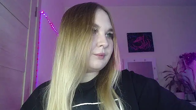 Snapshot of Greeenfriends6969 chatting on December 27, 2024, 7:57 pm Greeenfriends6969 online show from December 27, 2024, 7:57 pm