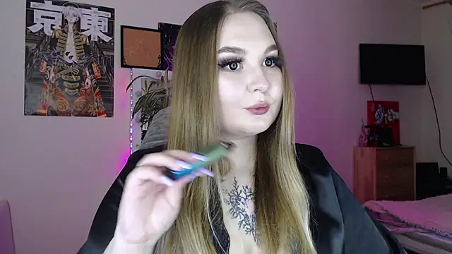 Snapshot of Greeenfriends6969 chatting on November 9, 2025, 8:40 pm Greeenfriends6969 online show from November 9, 2025, 8:40 pm