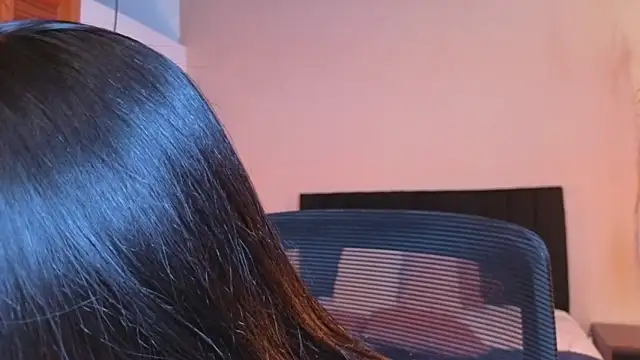 ChloeTurner  online show from February 26, 2026, 8:08 pm