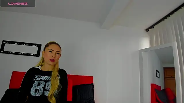 emagarcia online show from November 4, 2025, 1:43 pm