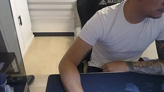 team dinamite69 online show from February 16, 2026, 12:23 pm